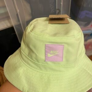 Nike Kids Light Green Bucket Hat with Pink Logo Patch